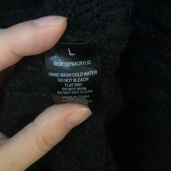 Black sweater dress ! - Picture 7 of 8